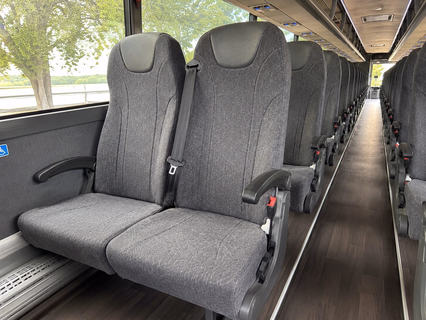 charter bus rentals from salem to the moda center in portland