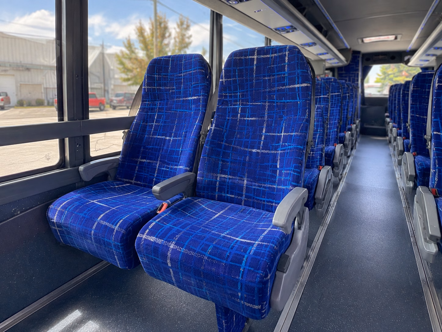 concert bus rentals to the elsinore theatre in downtown salem