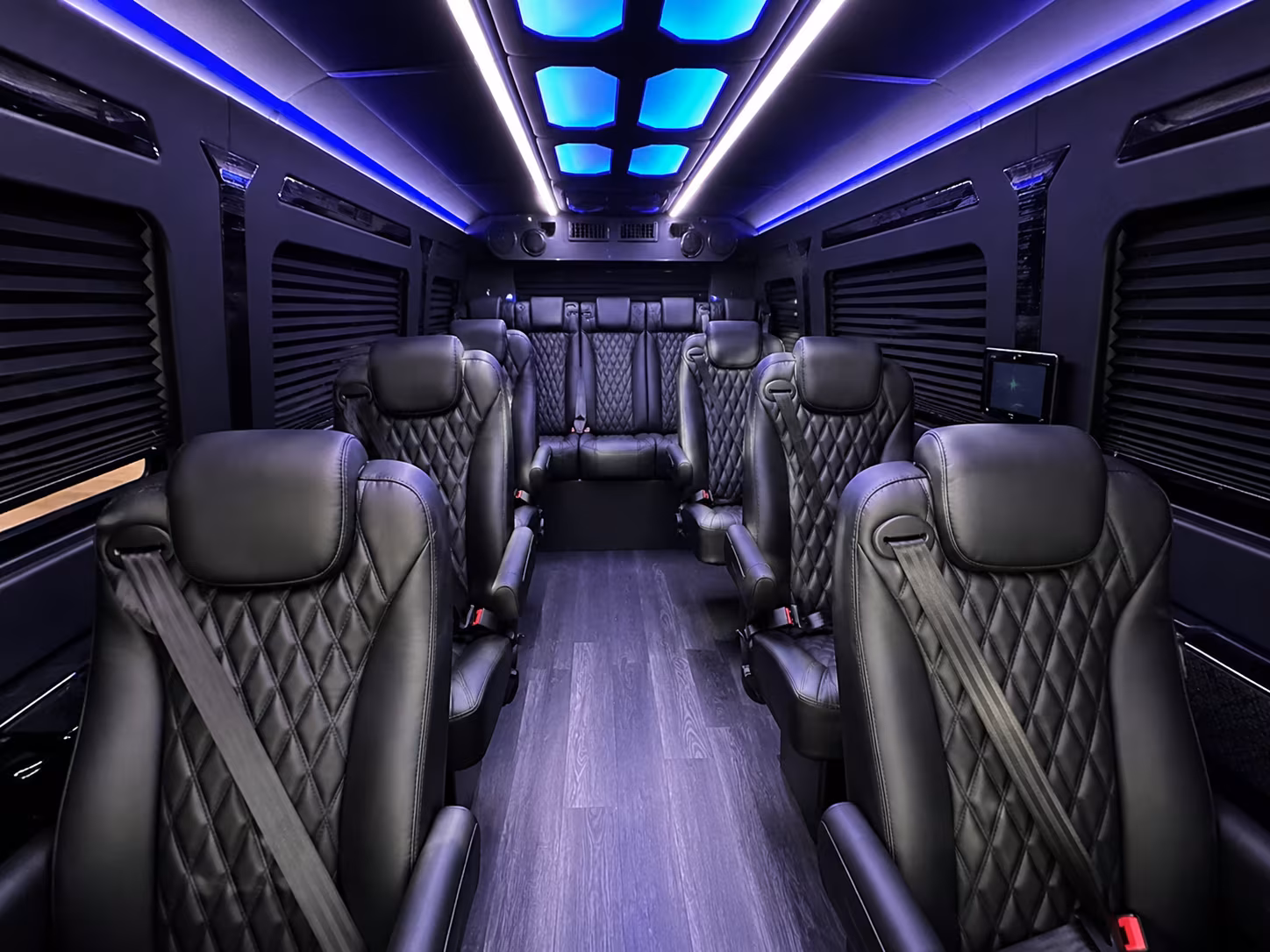 keizer conference shuttles and corporate bus rentals in keizer