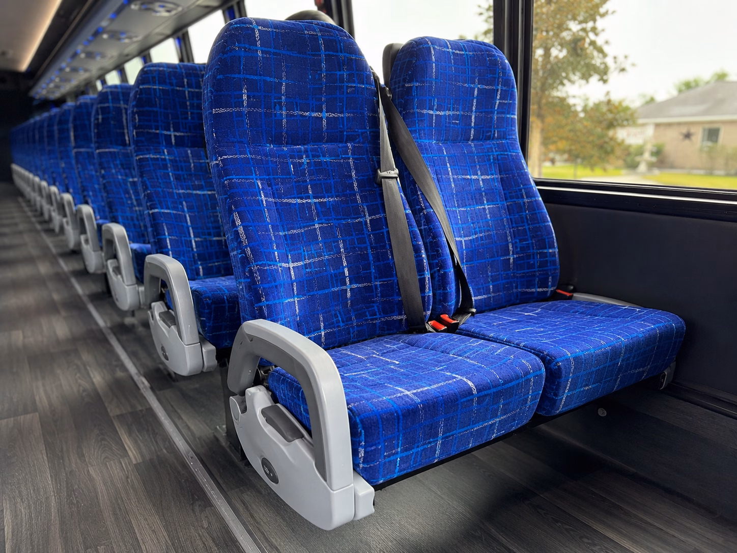 tigard shuttle buses for tigard employees