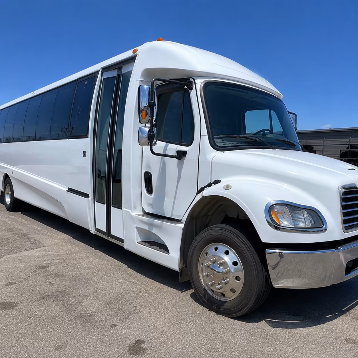 tualatin rent a bus for a meeting or corporate event in tualatin